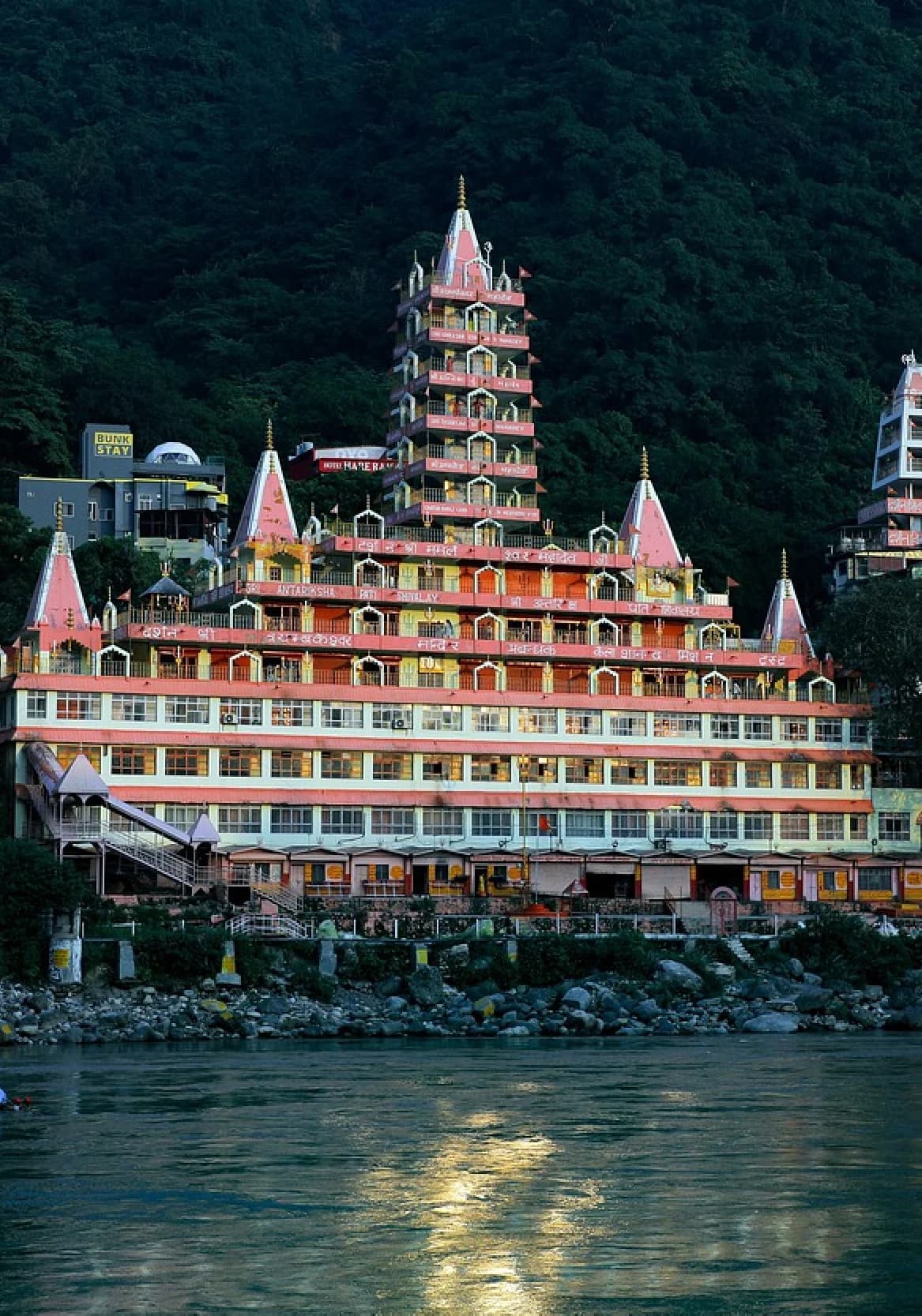 Rishikesh – A Divine Blend of Spirituality, Yoga & Adventure in the Himalayas